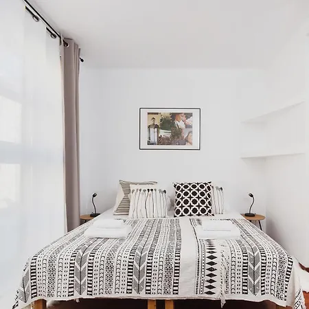 3-bedroom With Balcony- Krowoderska Krakow