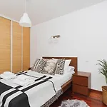 Апартаменты 3-bedroom With Balcony- Krowoderska Краков