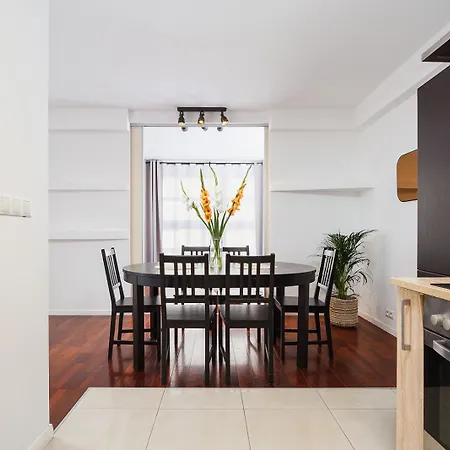 Apartamento 3-bedroom With Balcony- Krowoderska